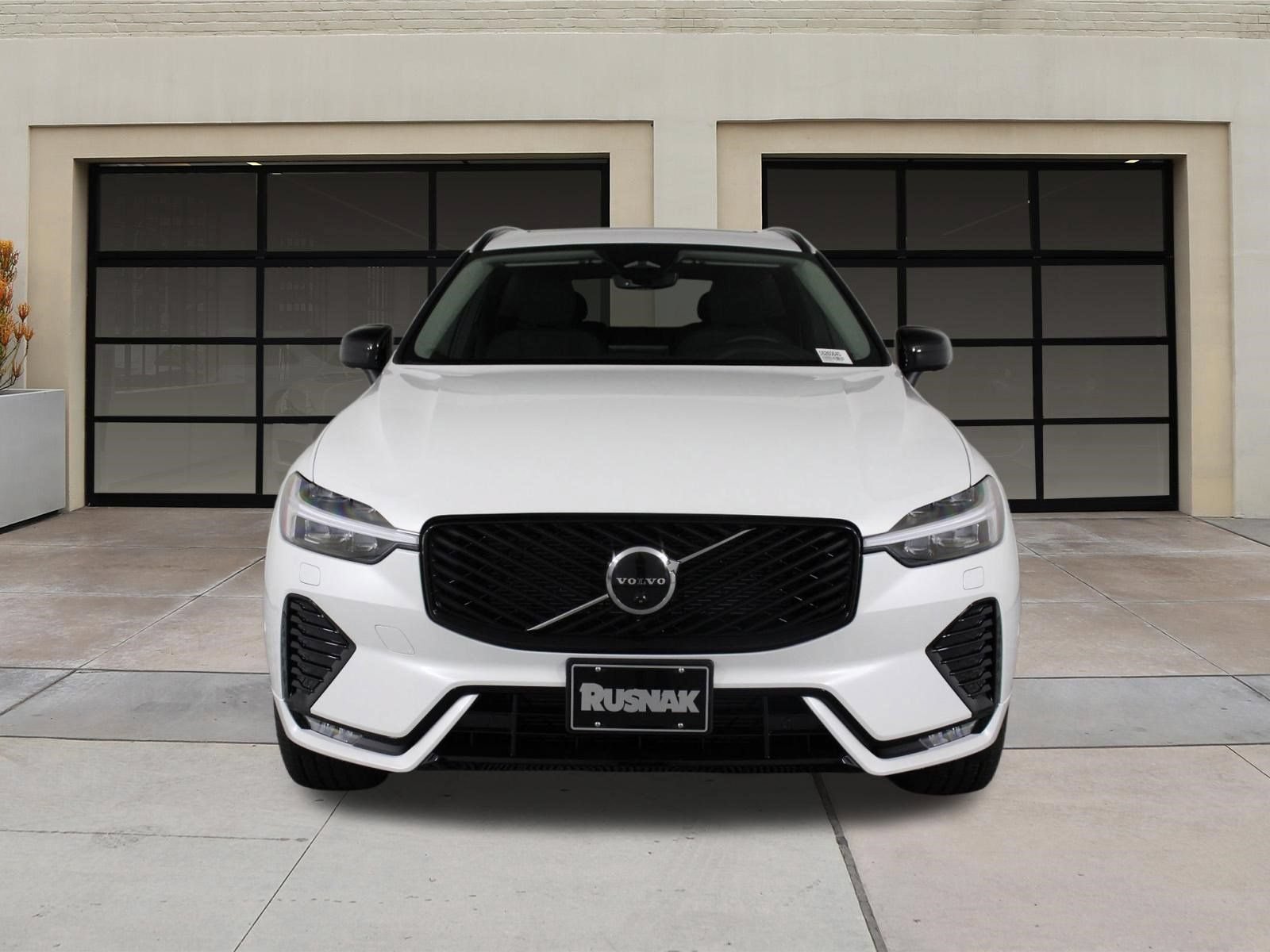 New 2026 Volvo XC60 B5 Plus w/ Climate Package PRO AWD/4WD image 2