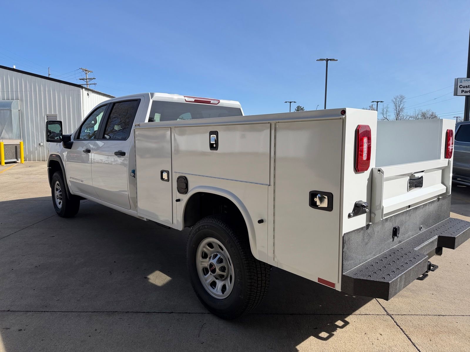 New 2026 GMC Sierra 3500 Pro w/ Convenience Package image 28
