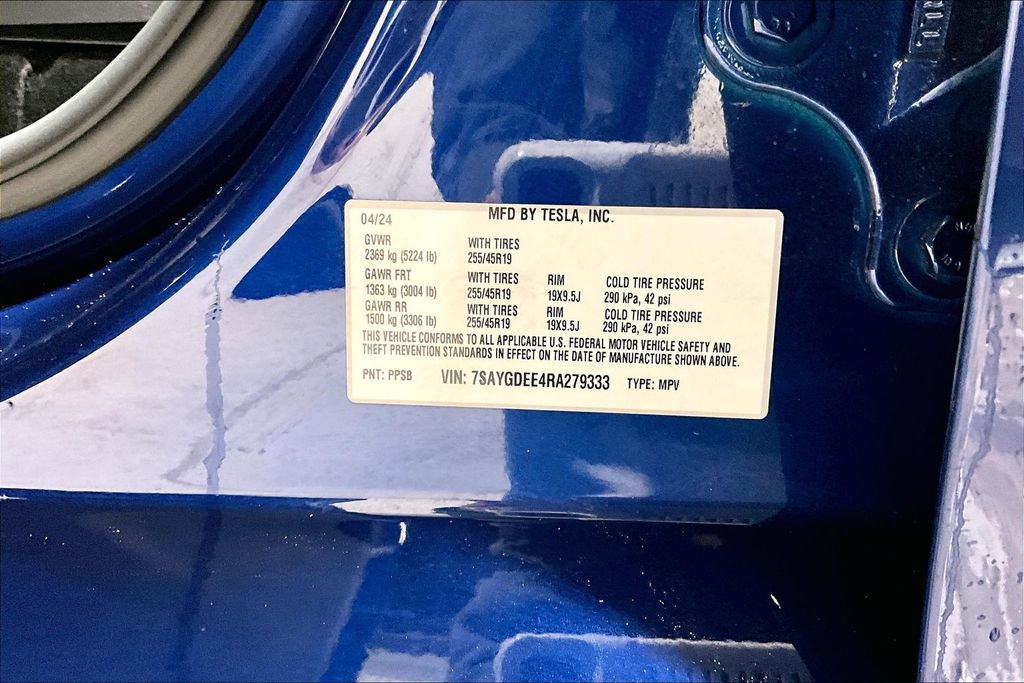 Used 2024 Tesla Model Y Long Range AWD/4WD image 38