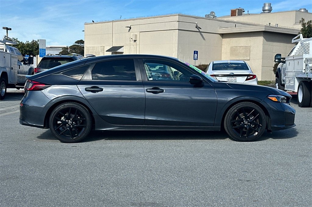 Used 2025 Honda Civic Sport image 2