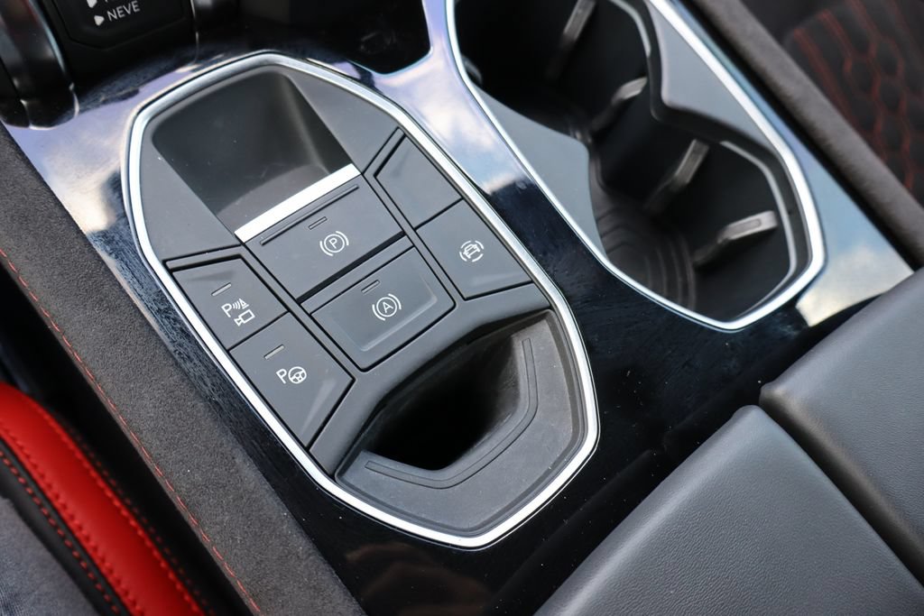 Used 2024 Lamborghini Urus S AWD/4WD image 11