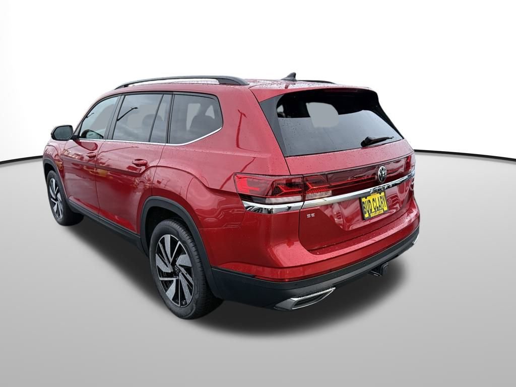 Used 2024 Volkswagen Atlas SE image 3
