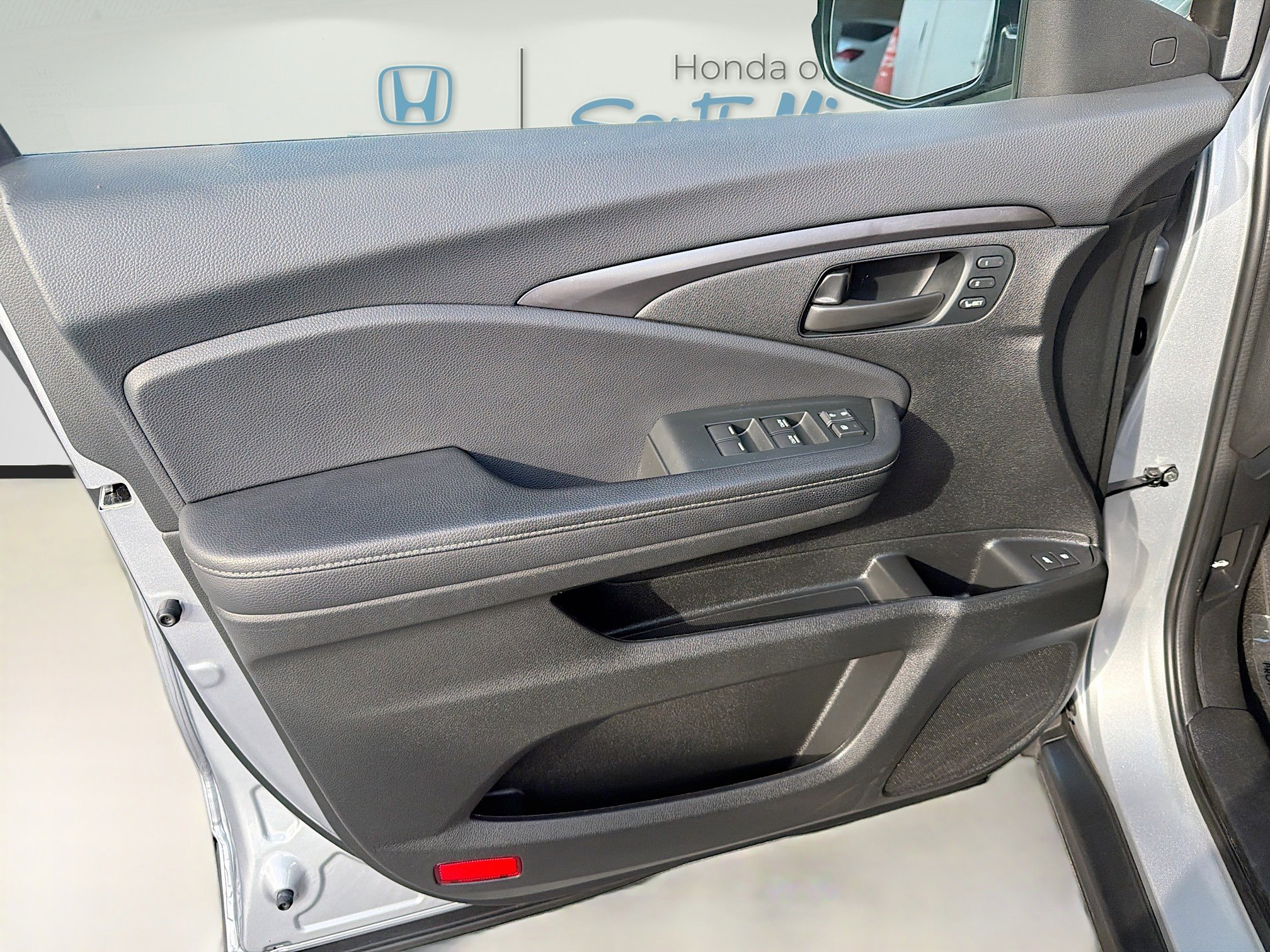 Certified 2023 Honda Passport EX-L image 19