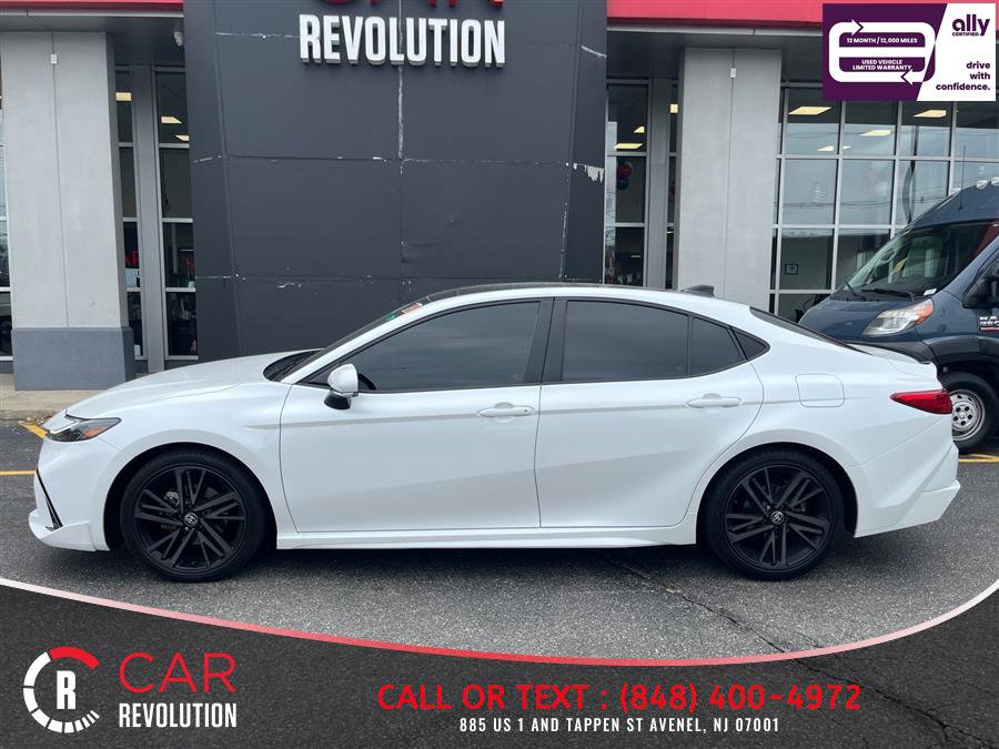 Used 2025 Toyota Camry XSE FWD image 5