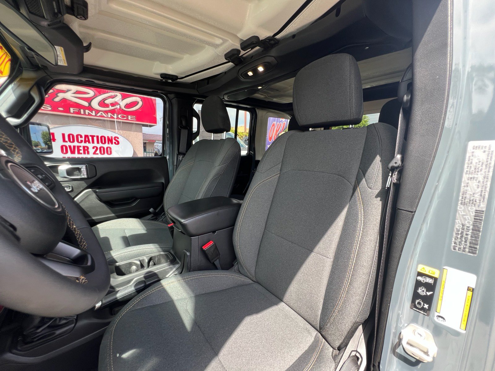 Used 2024 Jeep Wrangler Unlimited AWD/4WD image 15