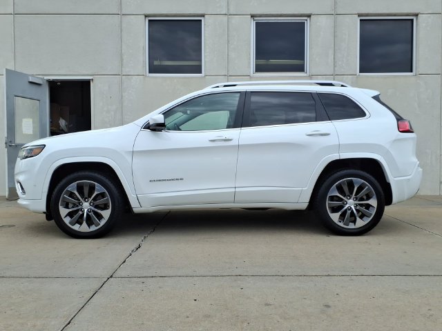 Used 2019 Jeep Cherokee Overland w/ Technology Group AWD/4WD image 9