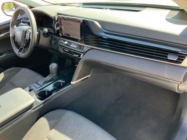Used 2025 Toyota Camry LE image 18