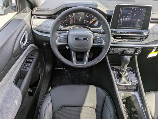 New 2026 Jeep Compass Latitude image 14