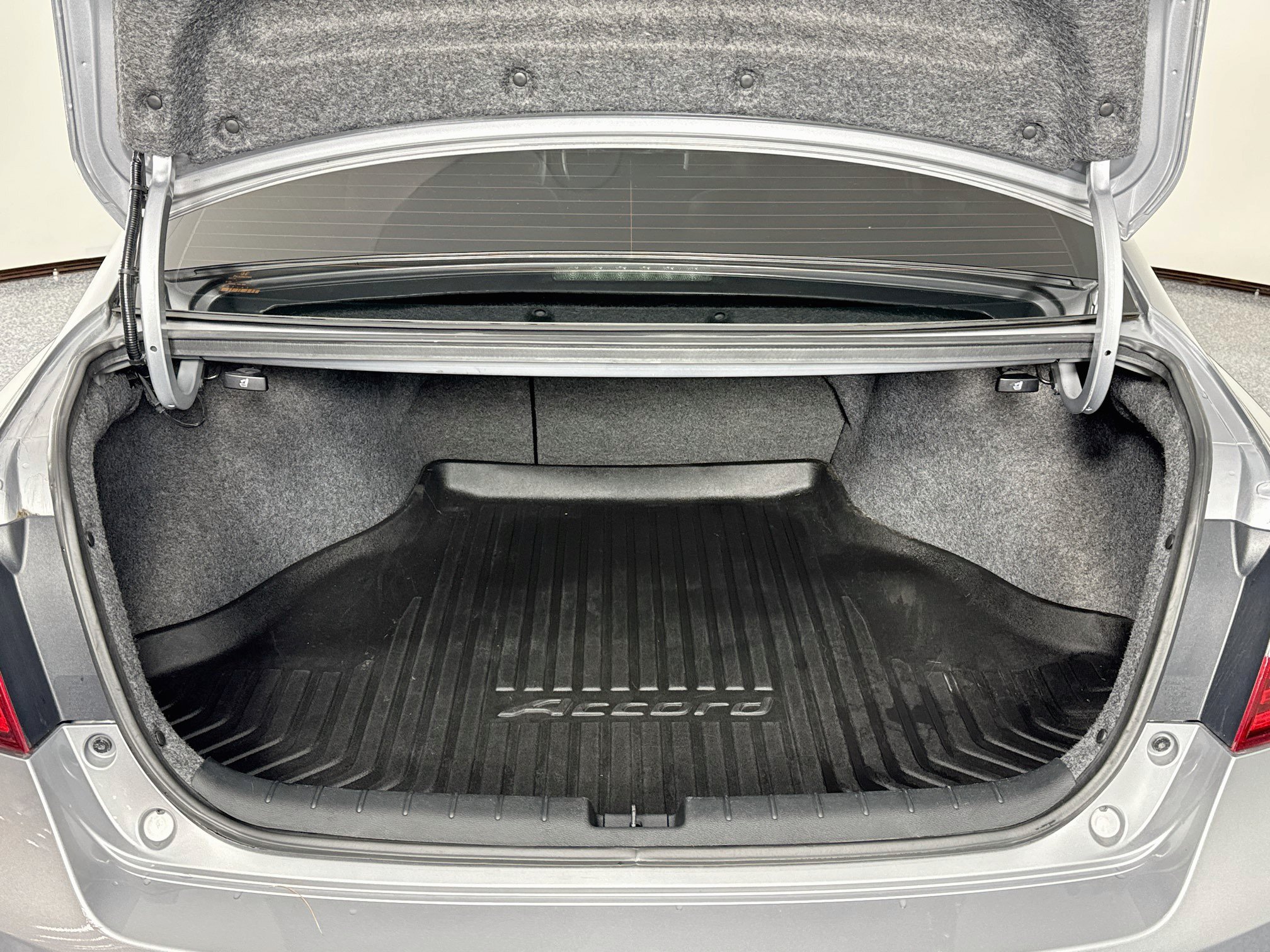 Used 2017 Honda Accord Touring image 27