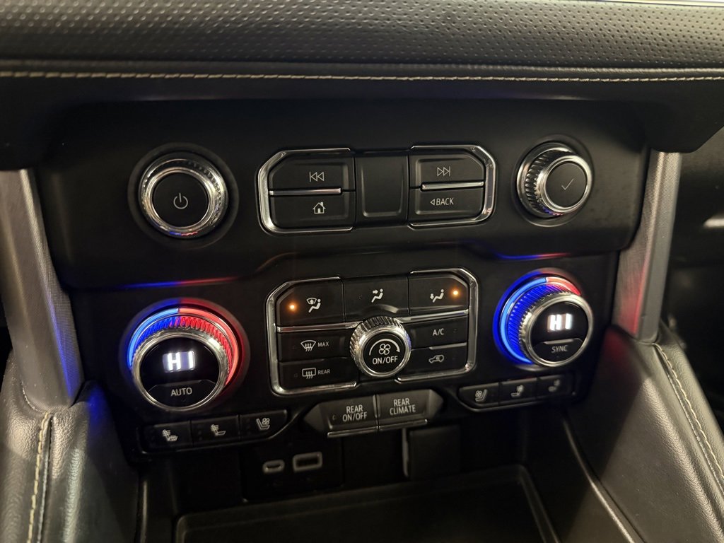 Used 2022 GMC Yukon SLT w/ SLT Luxury Package image 15