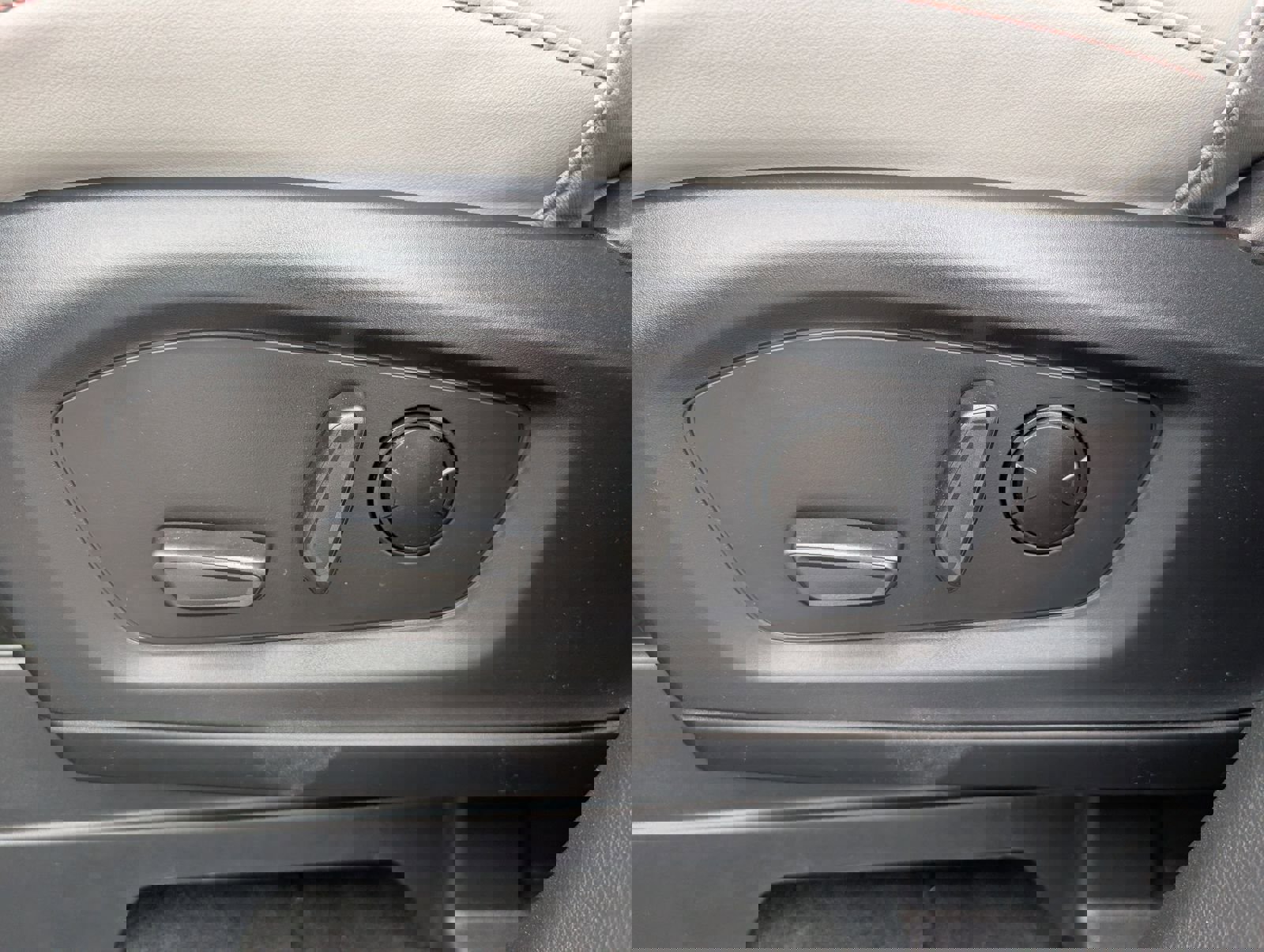 New 2026 Ford Explorer Active image 16