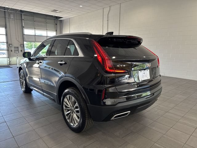 Certified 2024 Cadillac XT4 Premium Luxury FWD image 3