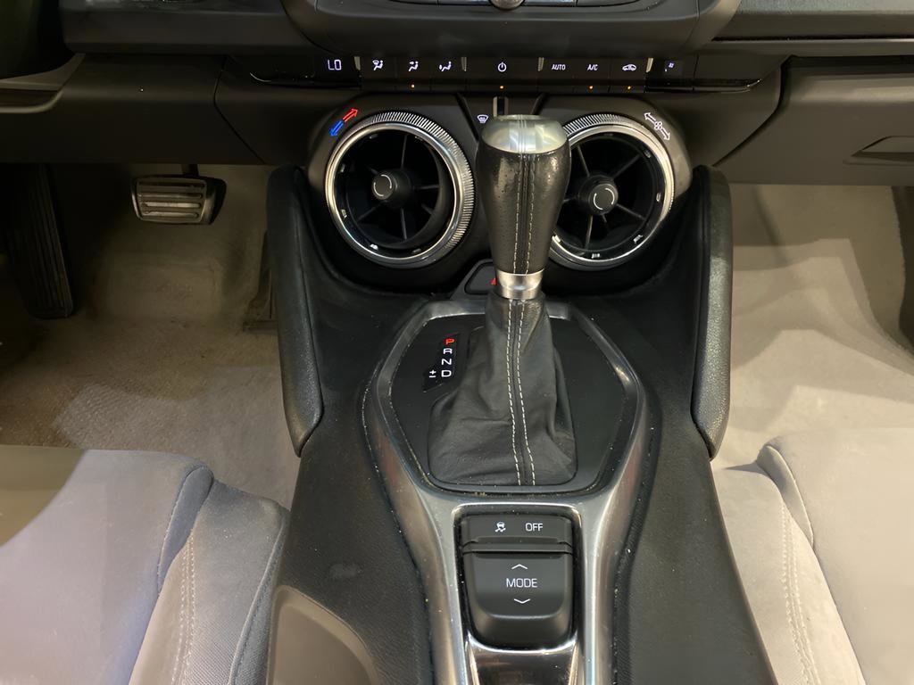 Used 2018 Chevrolet Camaro SS image 17