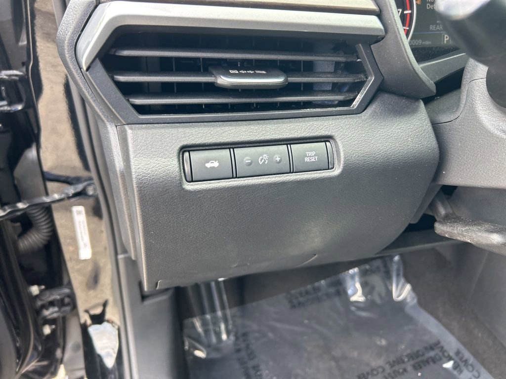 Used 2024 Nissan Altima 2.5 SV image 30