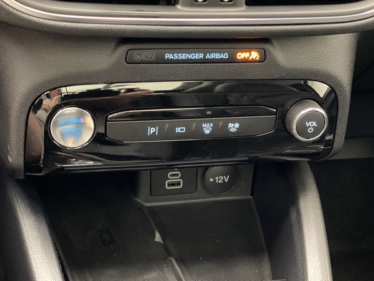 New 2024 Ford Escape SE w/ PHEV Premium Package FWD image 22