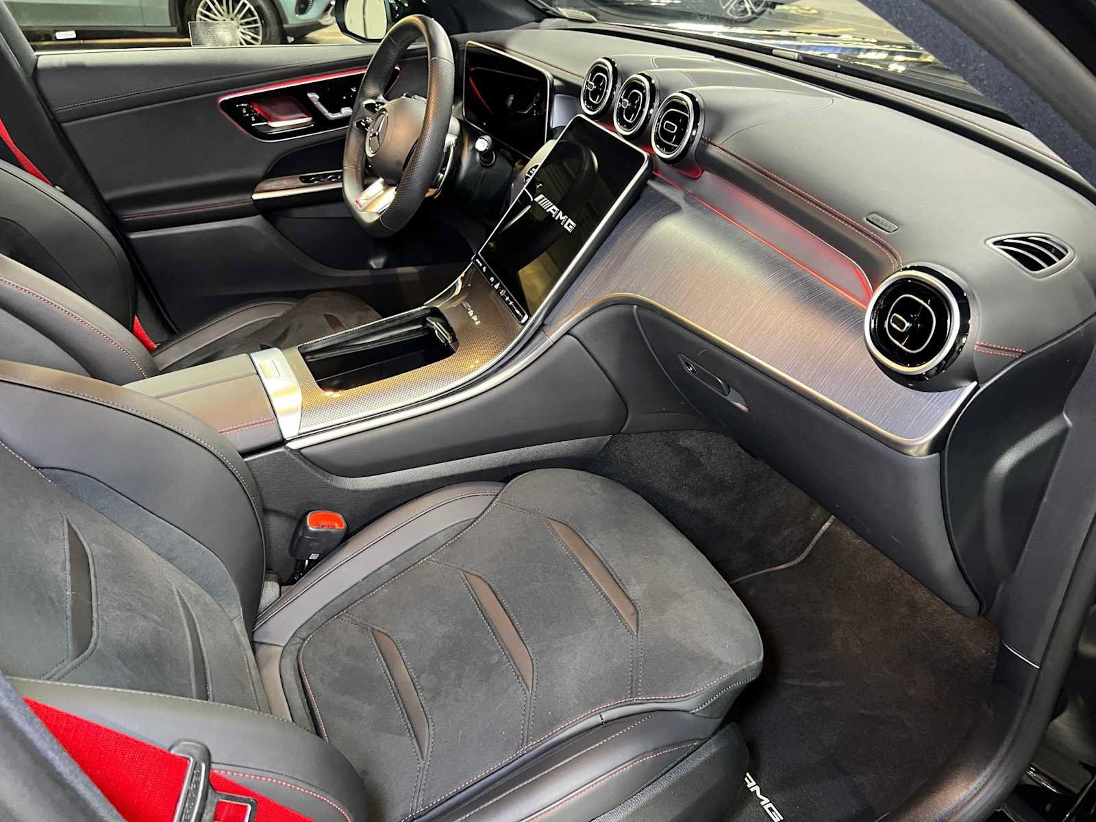 Used 2026 Mercedes-Benz GLC 43 AMG 4MATIC image 11