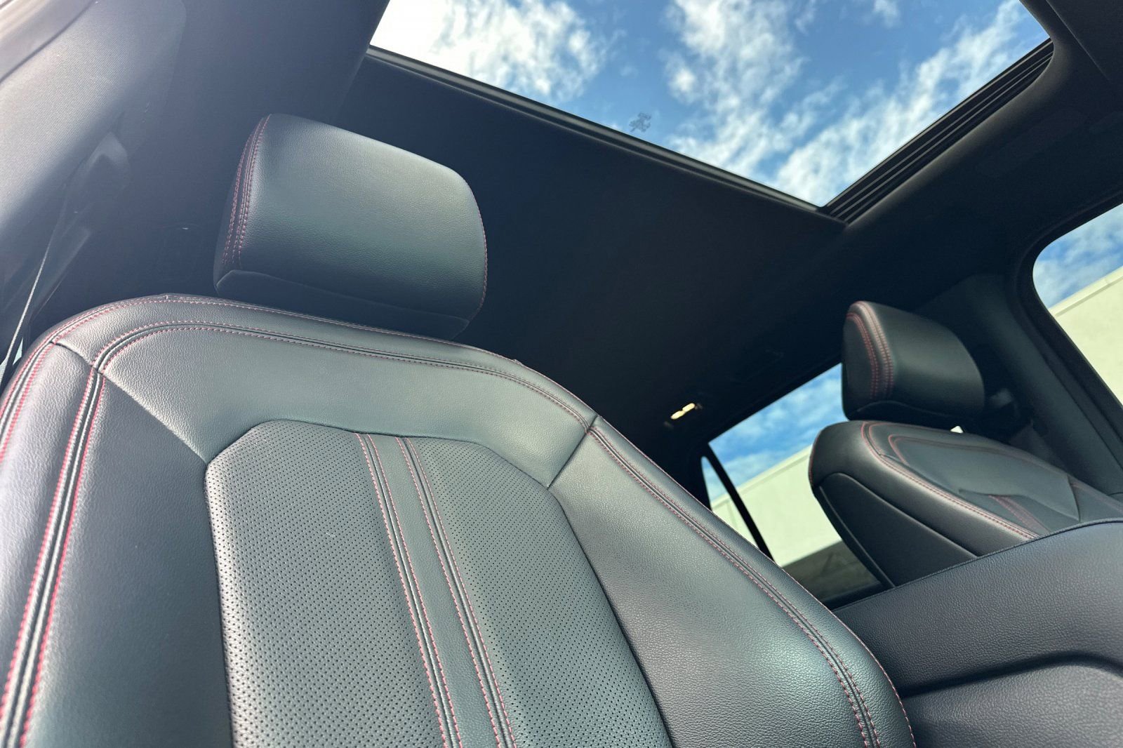 Used 2024 Ford Expedition Limited image 20