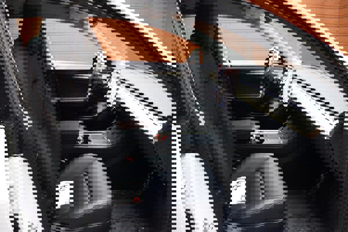 Used 2023 Tesla Model 3 Standard Range RWD image 34