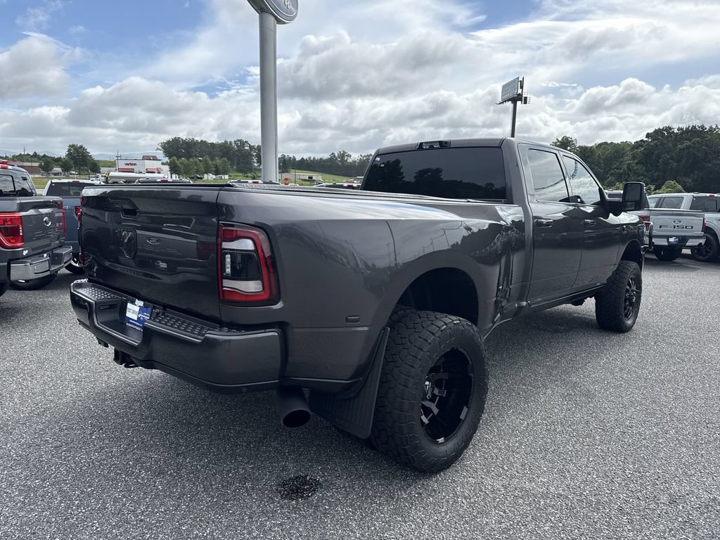 Used 2024 RAM 3500 Big Horn w/ Night Edition AWD/4WD image 7