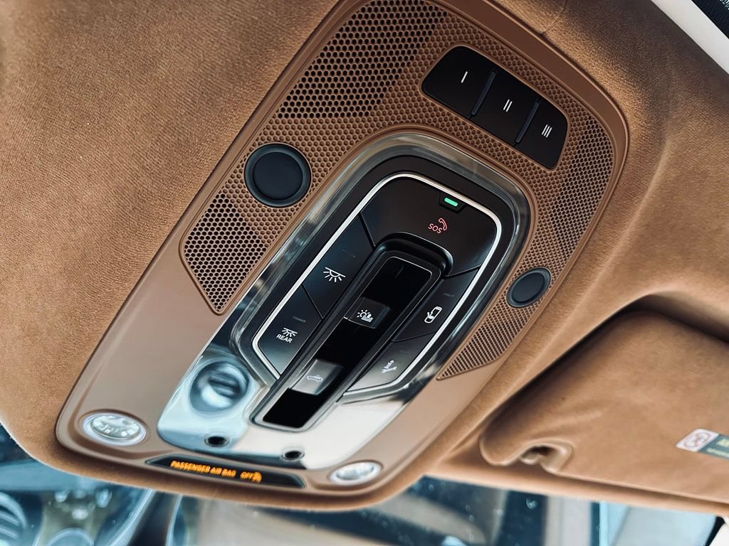 Used 2019 Bentley Bentayga AWD/4WD image 37