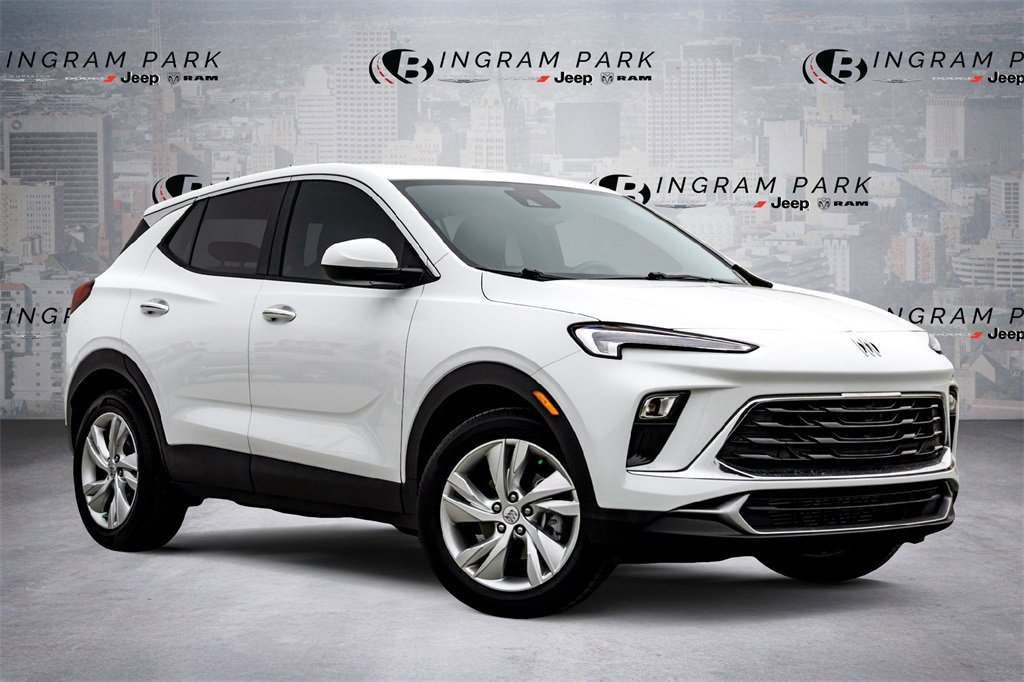 Used 2025 Buick Encore GX Preferred w/ Comfort Package image 1