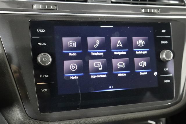 Used 2023 Volkswagen Tiguan SE FWD image 33