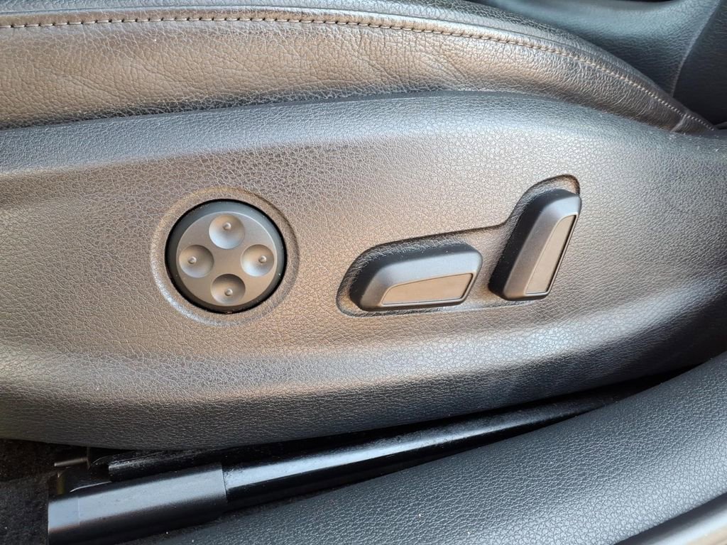 Used 2015 Audi A3 TDI Premium Plus w/ Premium Plus Package FWD image 5