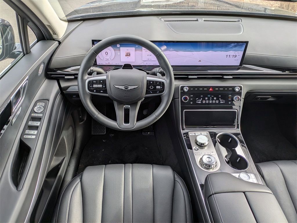 Used 2025 Genesis GV80 2.5T image 14