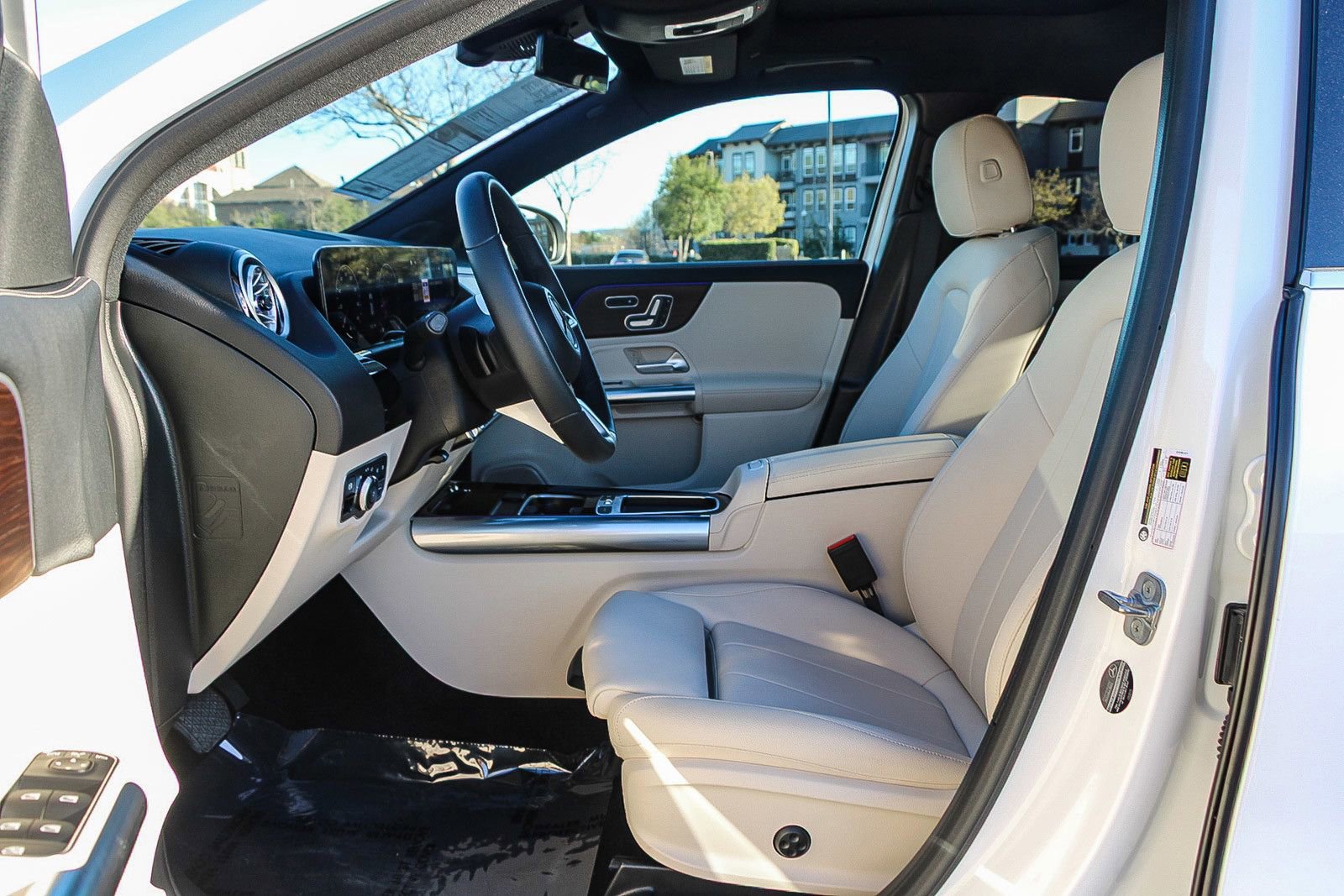 Certified 2024 Mercedes-Benz GLA 250 4MATIC image 18