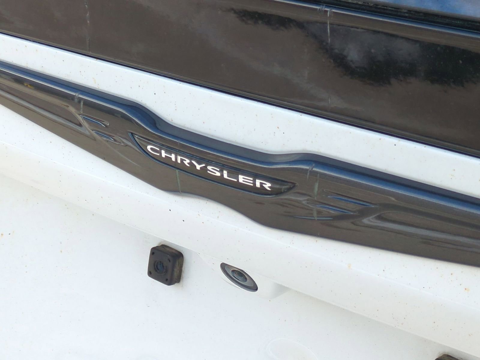 Used 2019 Chrysler Pacifica Limited w/ S Appearance Package image 14