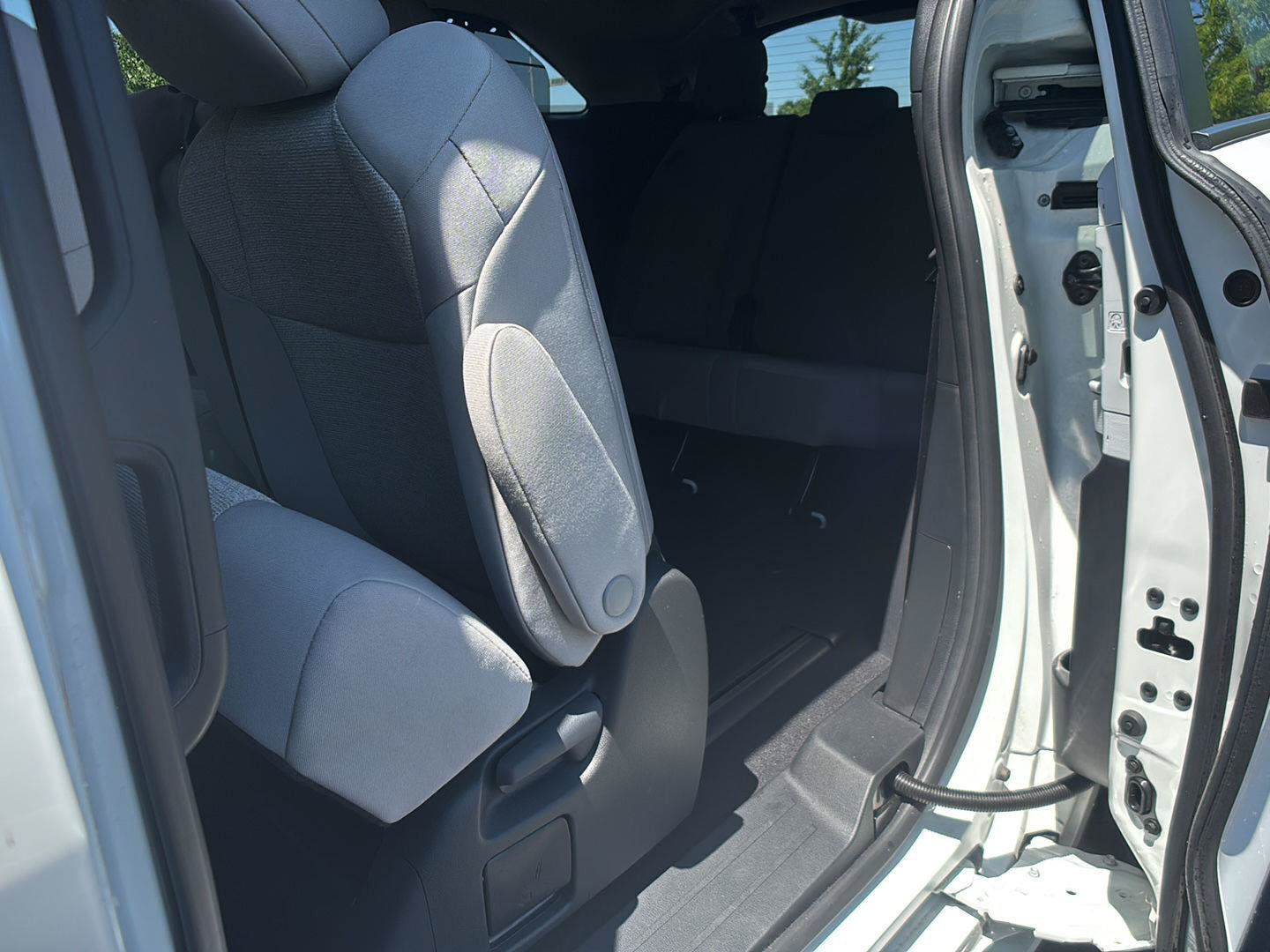 Used 2026 Toyota Sienna LE FWD image 23