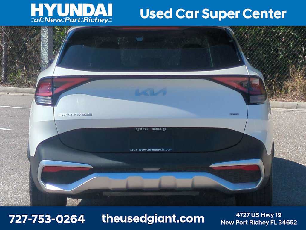 Used 2023 Kia Sportage LX FWD image 4