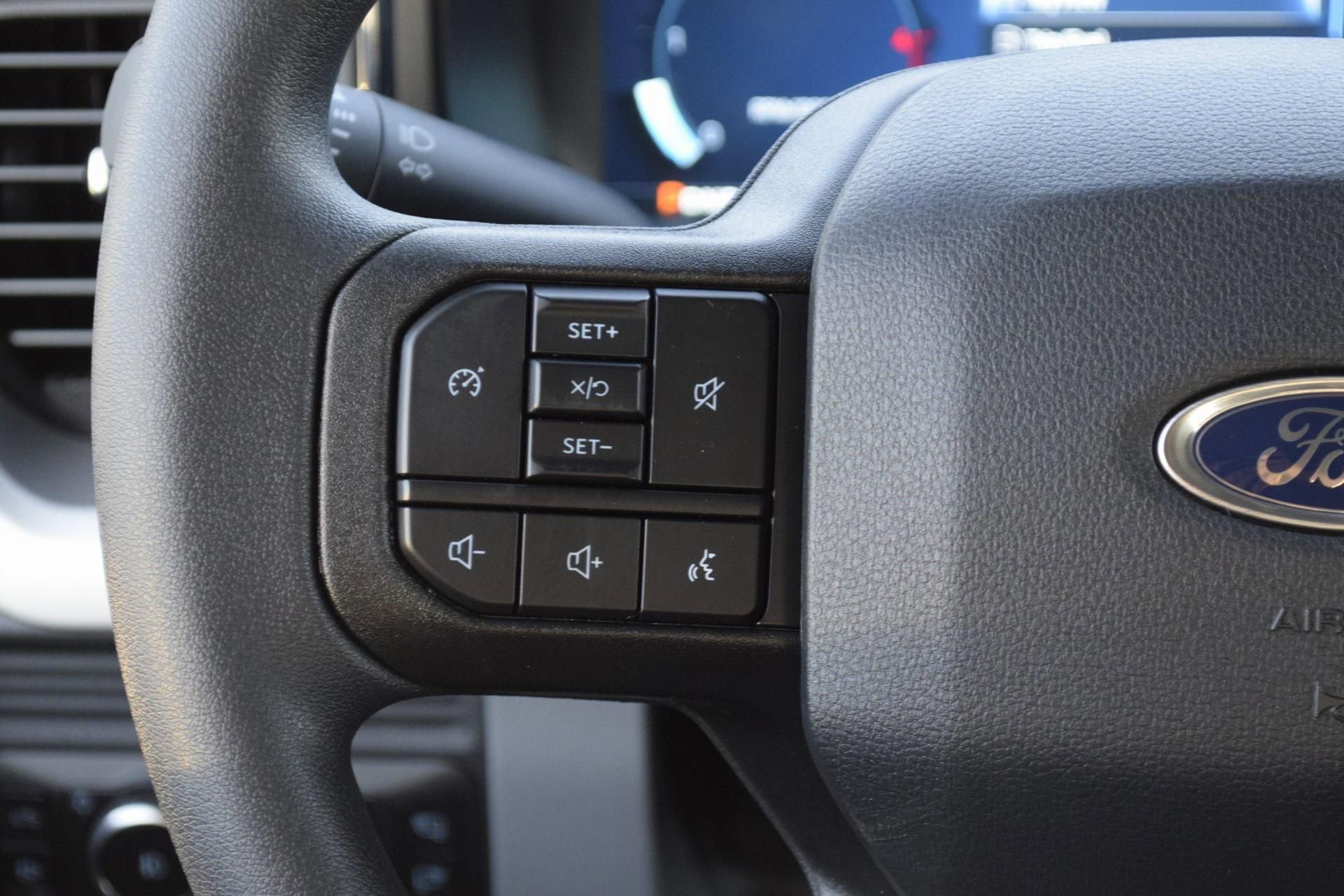 New 2026 Ford F250 XLT w/ XLT Premium Package image 9