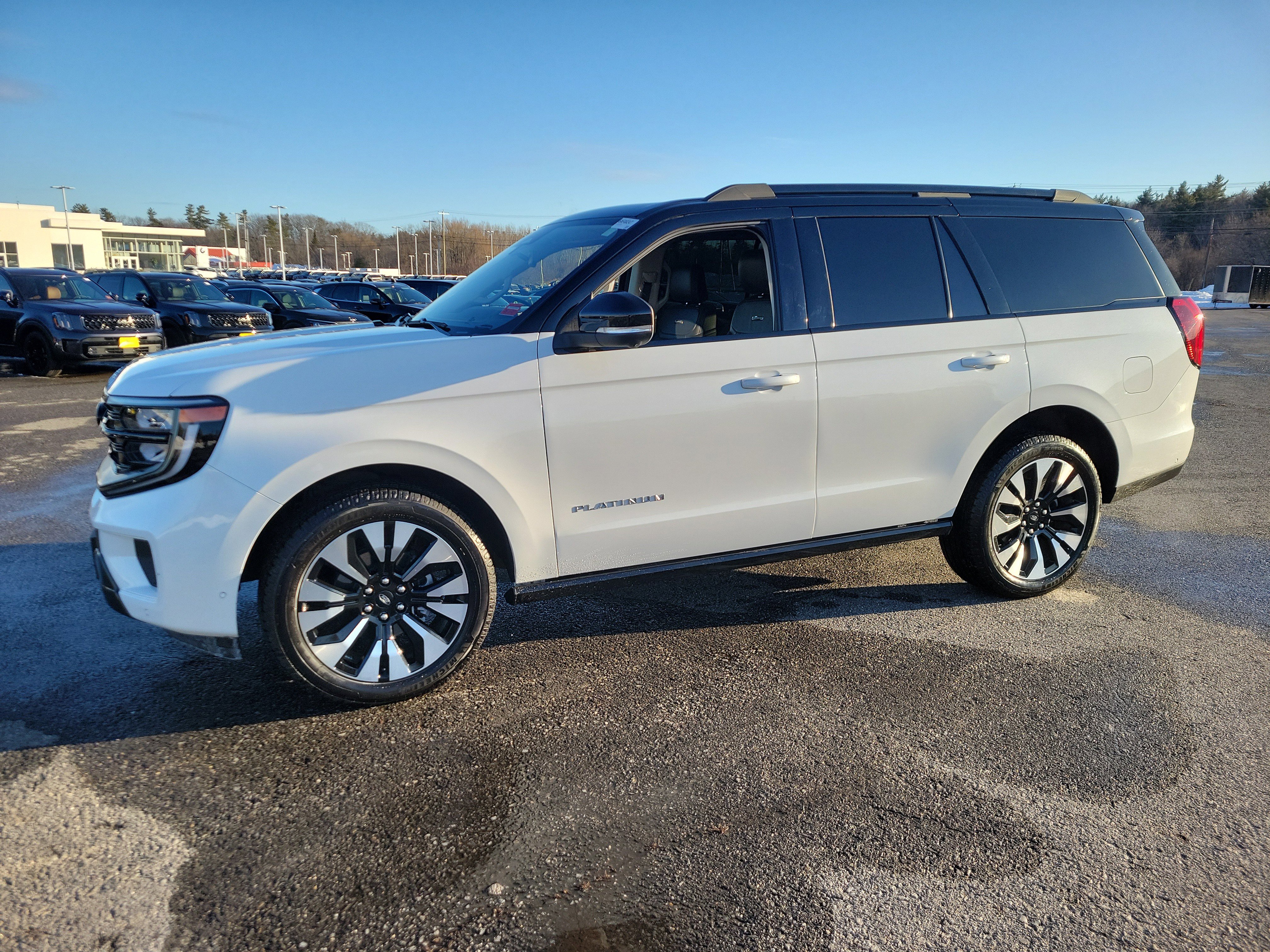 Used 2025 Ford Expedition Platinum w/ Driver's Package image 1