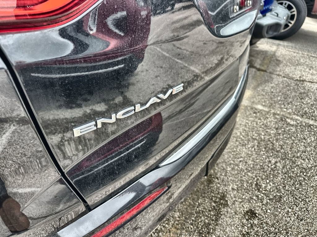 Used 2022 Buick Enclave Essence w/ Sport Touring Edition image 7