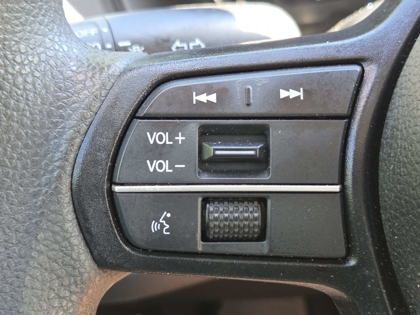 Certified 2023 Honda Accord EX image 12