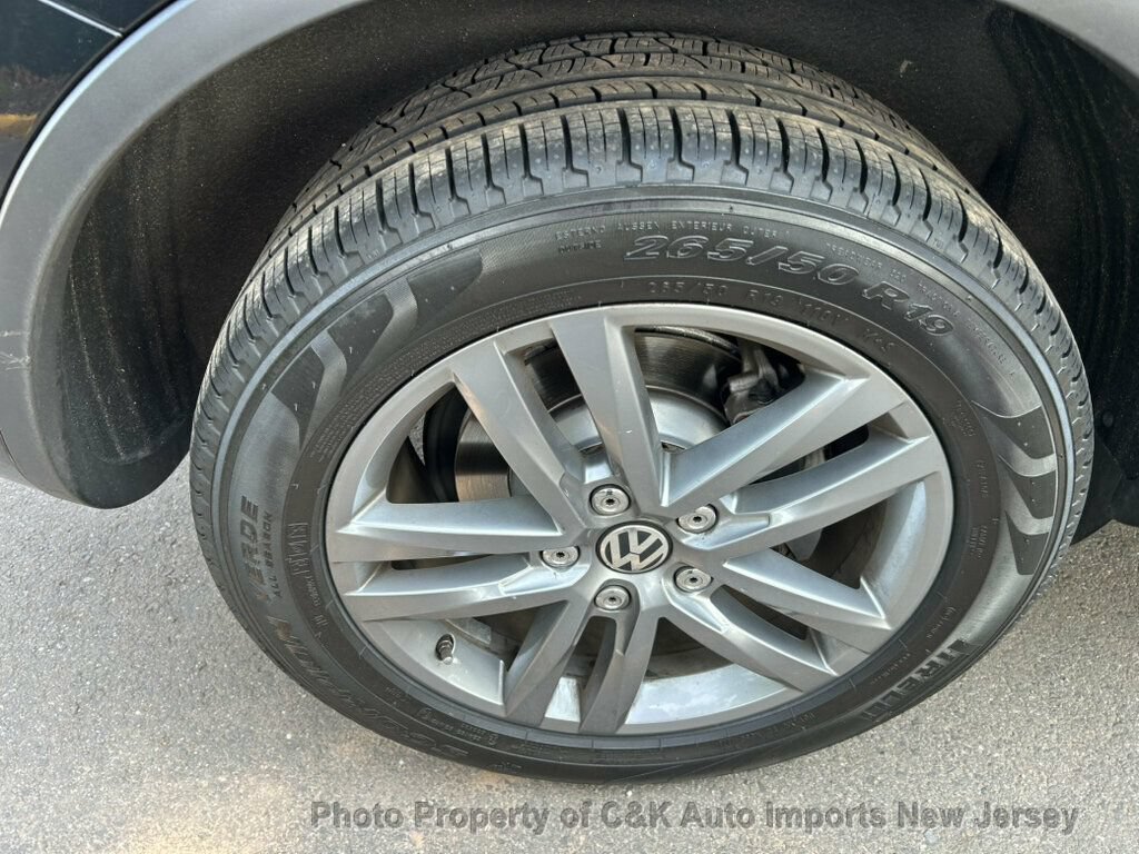 Used 2015 Volkswagen Touareg VR6 AWD/4WD image 52