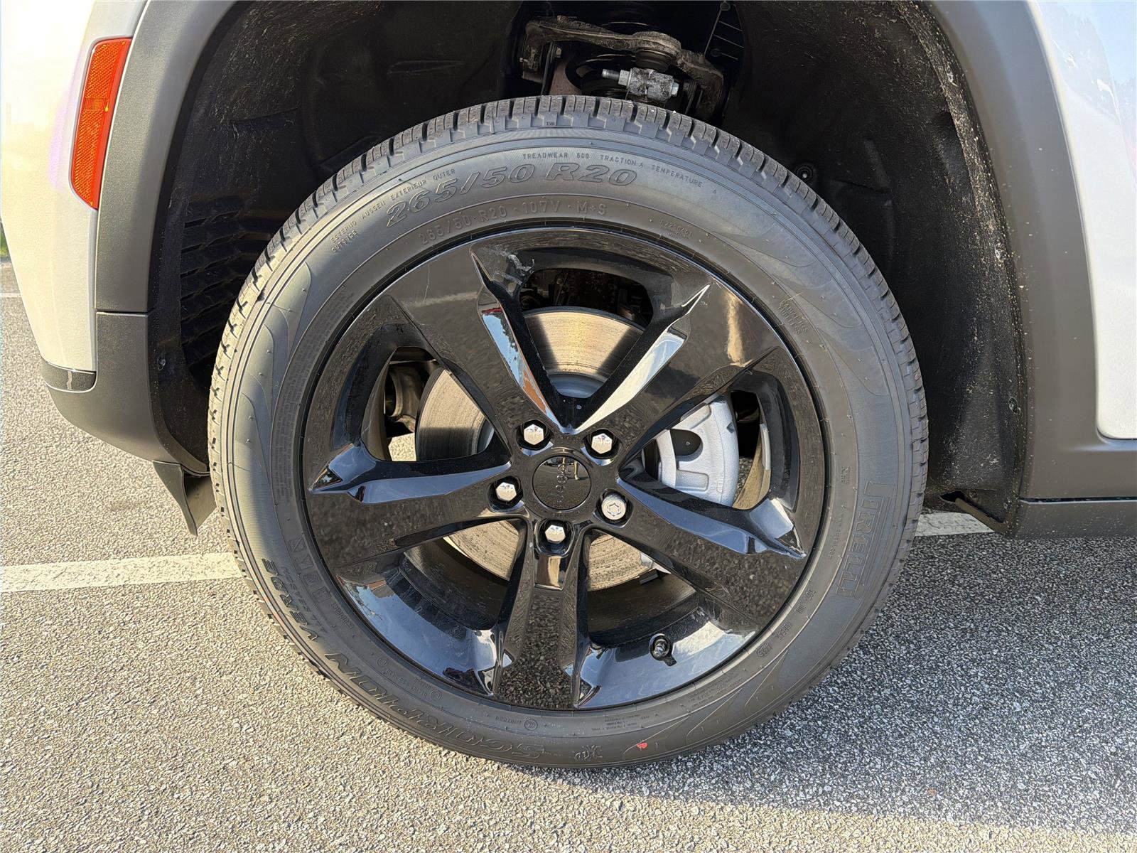 New 2025 Jeep Grand Cherokee L Limited w/ Black Appearance Package image 12