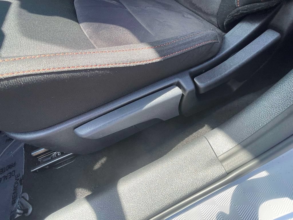 Used 2025 Nissan Sentra SR FWD image 15