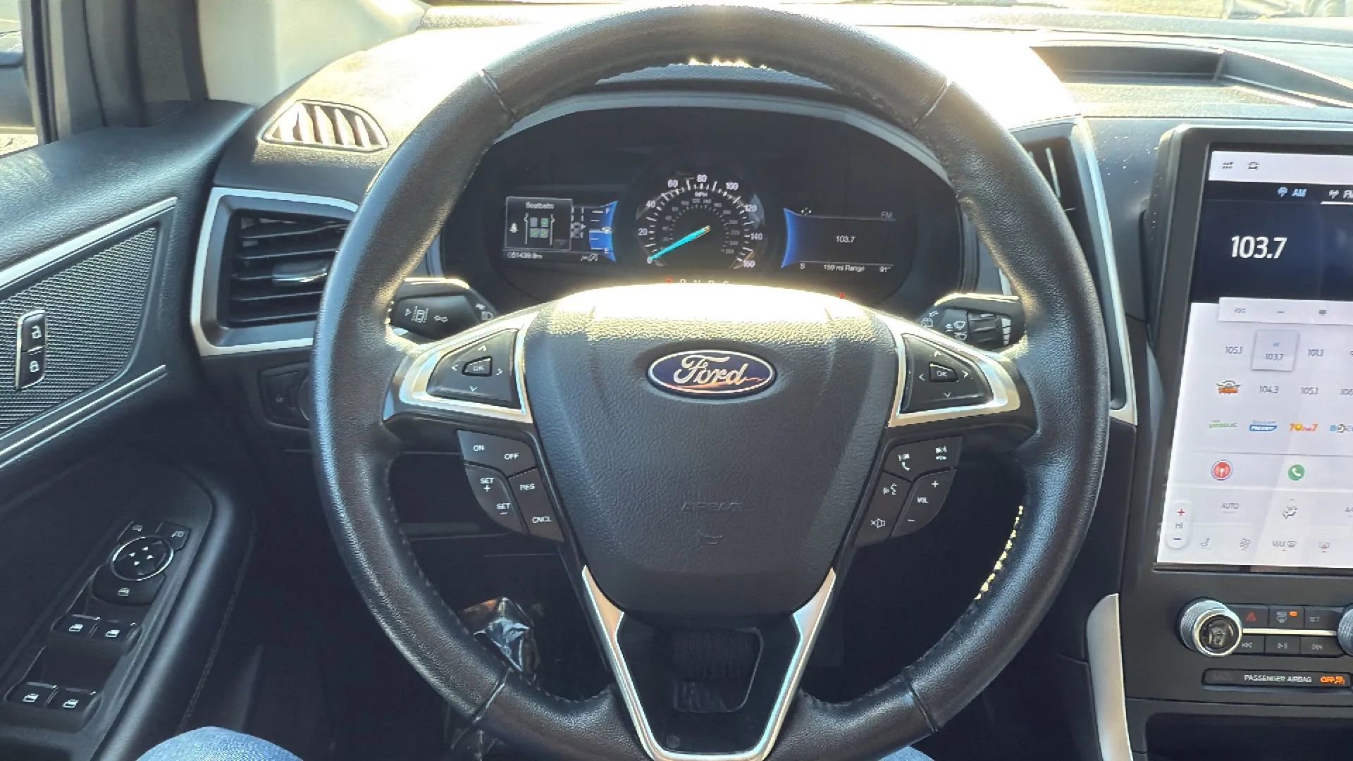Used 2024 Ford Edge SEL image 10