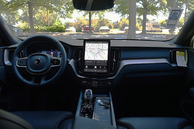 New 2026 Volvo XC60 B5 Ultra w/ Climate Package AWD/4WD image 19