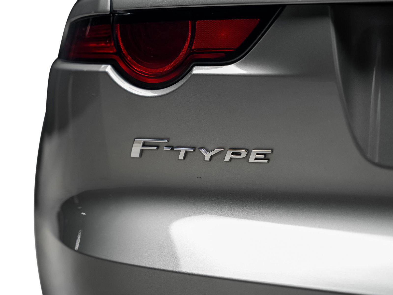 Used 2020 Jaguar F-TYPE R AWD/4WD image 16