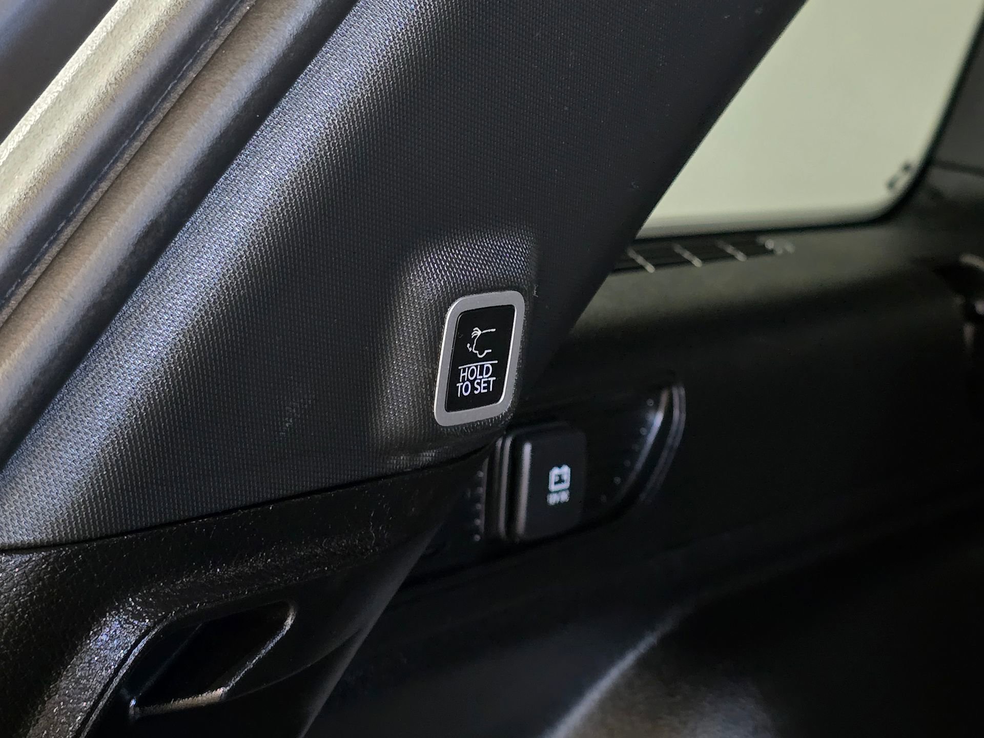 Used 2022 Jeep Grand Cherokee Altitude image 37