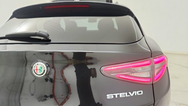 Used 2024 Alfa Romeo Stelvio Ti AWD/4WD image 26