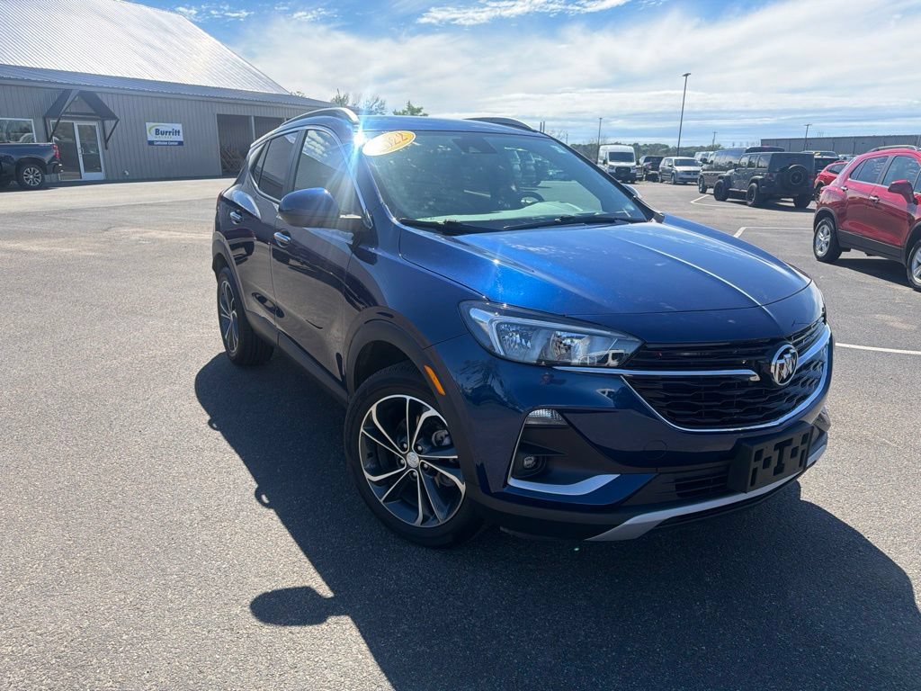 Used 2022 Buick Encore GX Select FWD image 1
