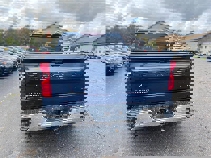 Used 2021 Chevrolet Silverado 1500 LT image 6