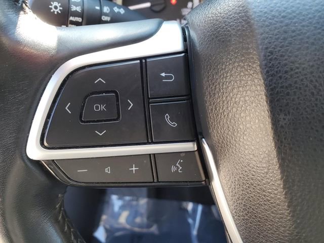 Used 2024 Toyota Highlander LE image 18