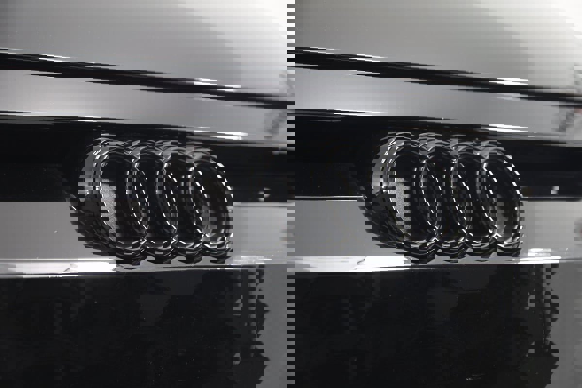 Used 2024 Audi RS e-tron GT w/ Carbon Performance Package image 24