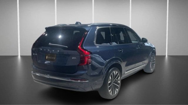 Used 2025 Volvo XC90 B5 Plus AWD/4WD image 9