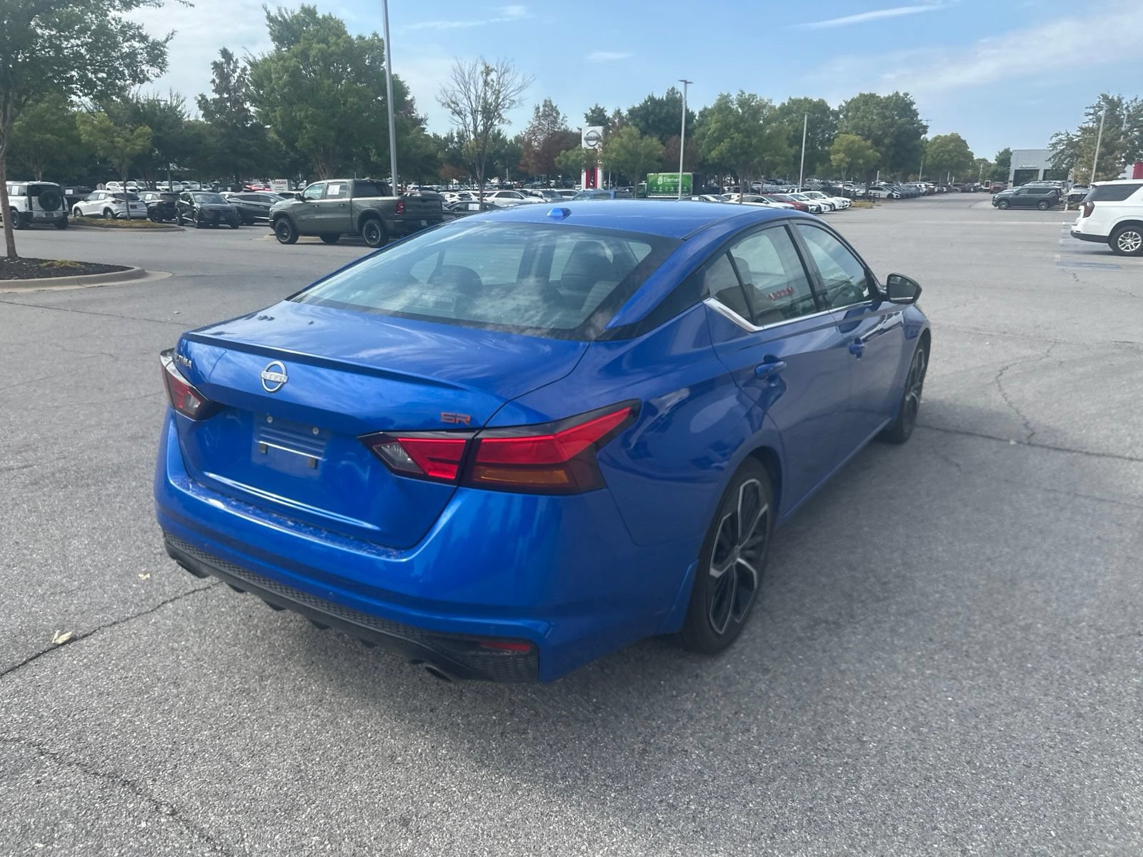Used 2025 Nissan Altima 2.5 SR FWD image 5